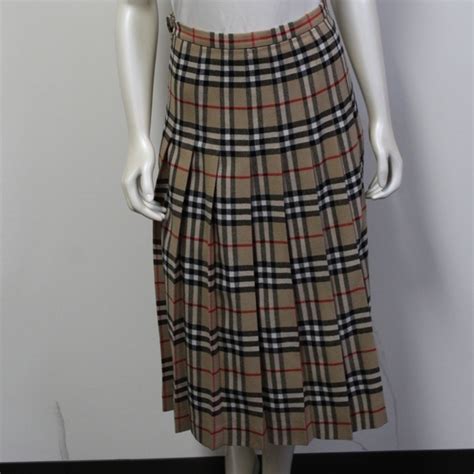 used burberry skirt